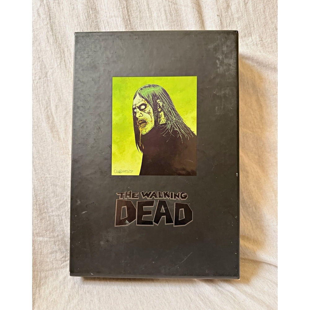 The Walking Dead Vol 2 (Issue 2) Hardcover Graphic Novel Kirkman Image B&W